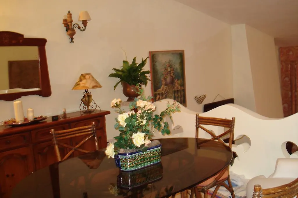 فندق لا هيرادورافي  Chalet Los Romeros 0*,  إسبانيا